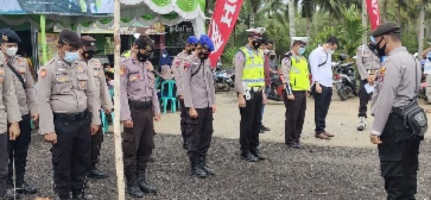 Polres Bateng dan Polsek Koba pam Vaksinasi di Desa Kurau