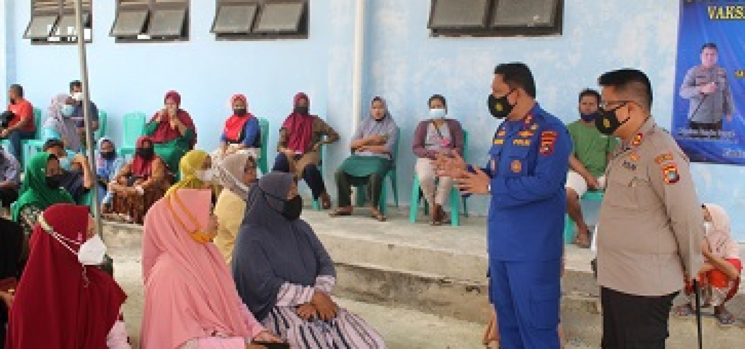 Direktorat Polairud Polda Babel Bersama Polres Bateng Dan RSUD Bateng Vaksinasi Nelayan Kurau