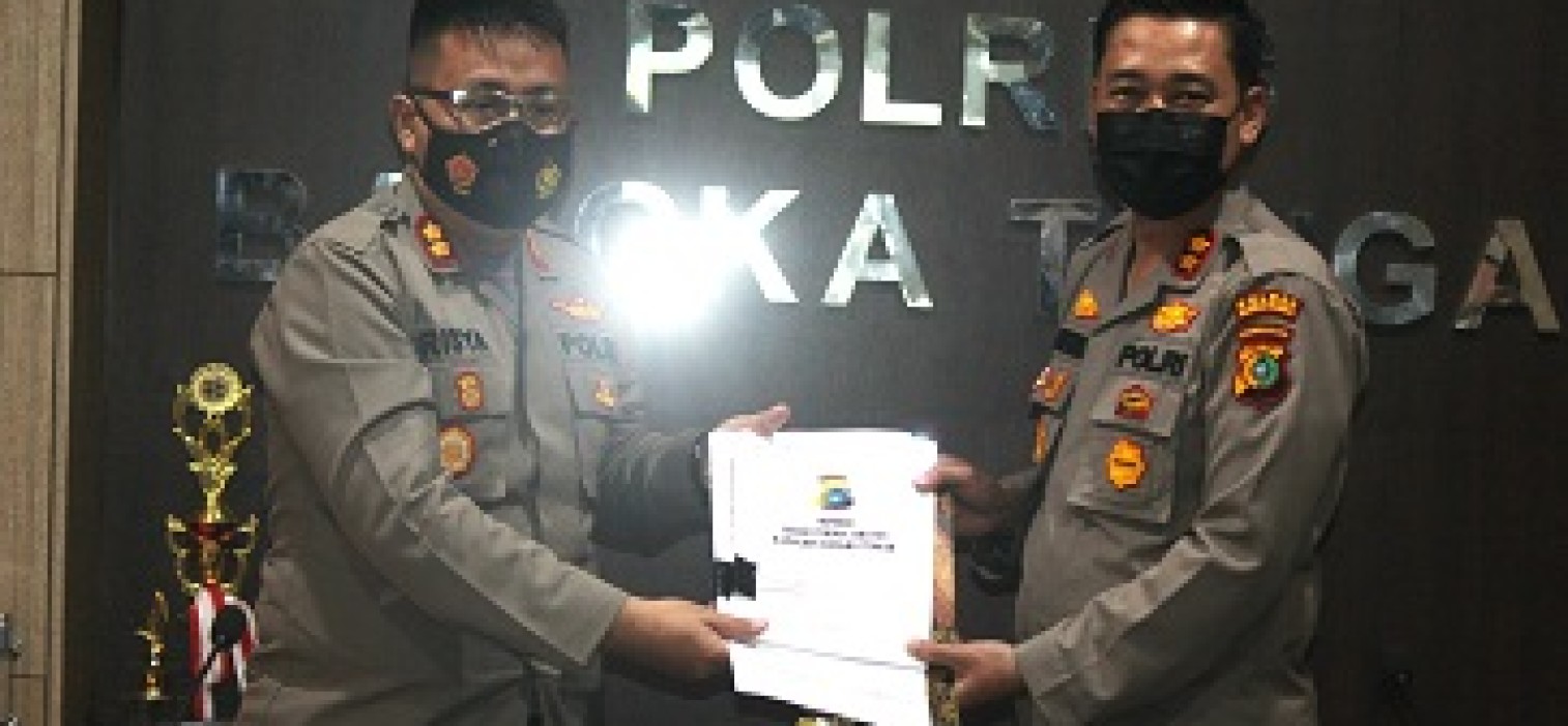 Tandatangani Memori Serah Terima AKBP. M. Risya Siap Lanjutkan Program AKBP. Slamet Ady