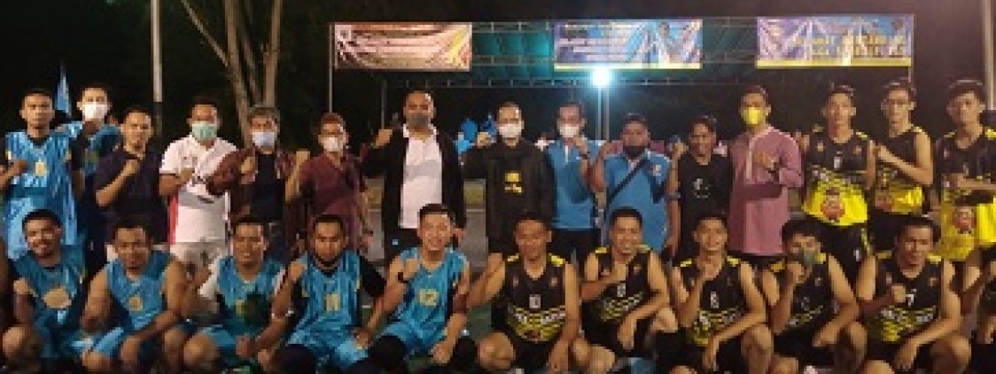 Laga Perdana Polres Bateng Kalahkan Tim II Pemkab Bateng Di KNPI Cup Basketball