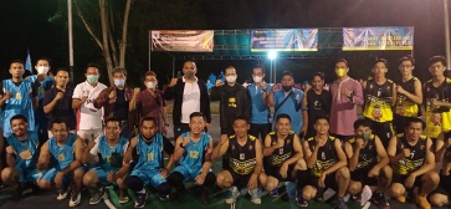 Laga Perdana Polres Bateng Kalahkan Tim II Pemkab Bateng Di KNPI Cup Basketball
