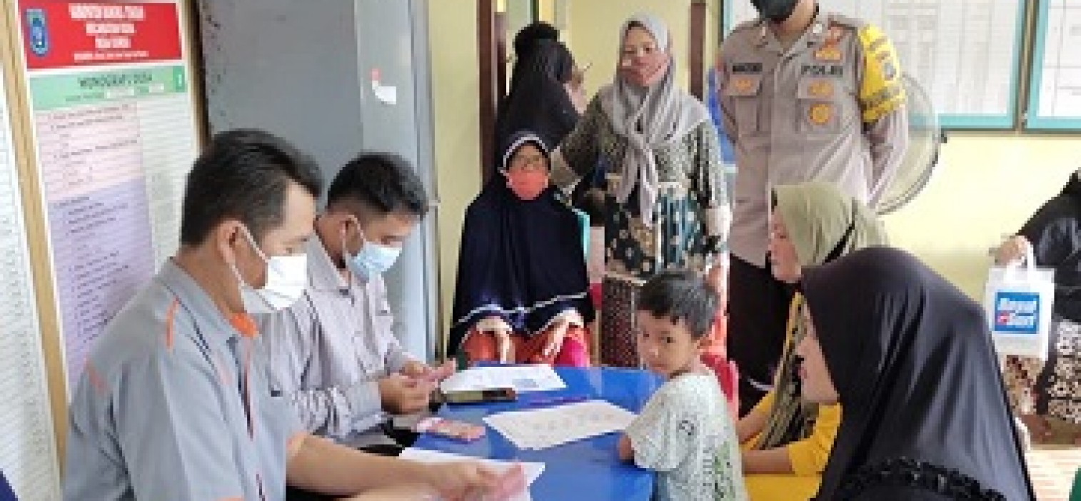 Polsek Koba Pantau Lansung Penyaluran Bansos BPT dan BLT