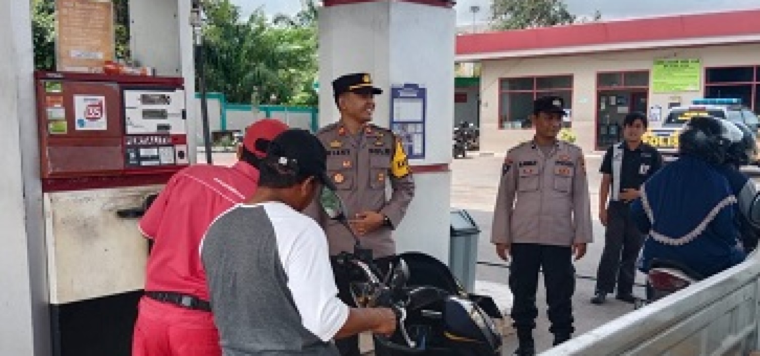 Kapolsek Koba Pantau Langsung Kegiatan SPBU Pasca Kenaikan Harga