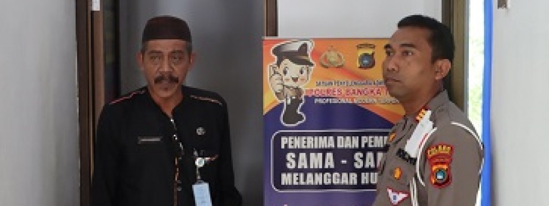 Salah satu Tim Penilai Apresiasi Pelayanan Publik Satpas Polres Bangka tengah