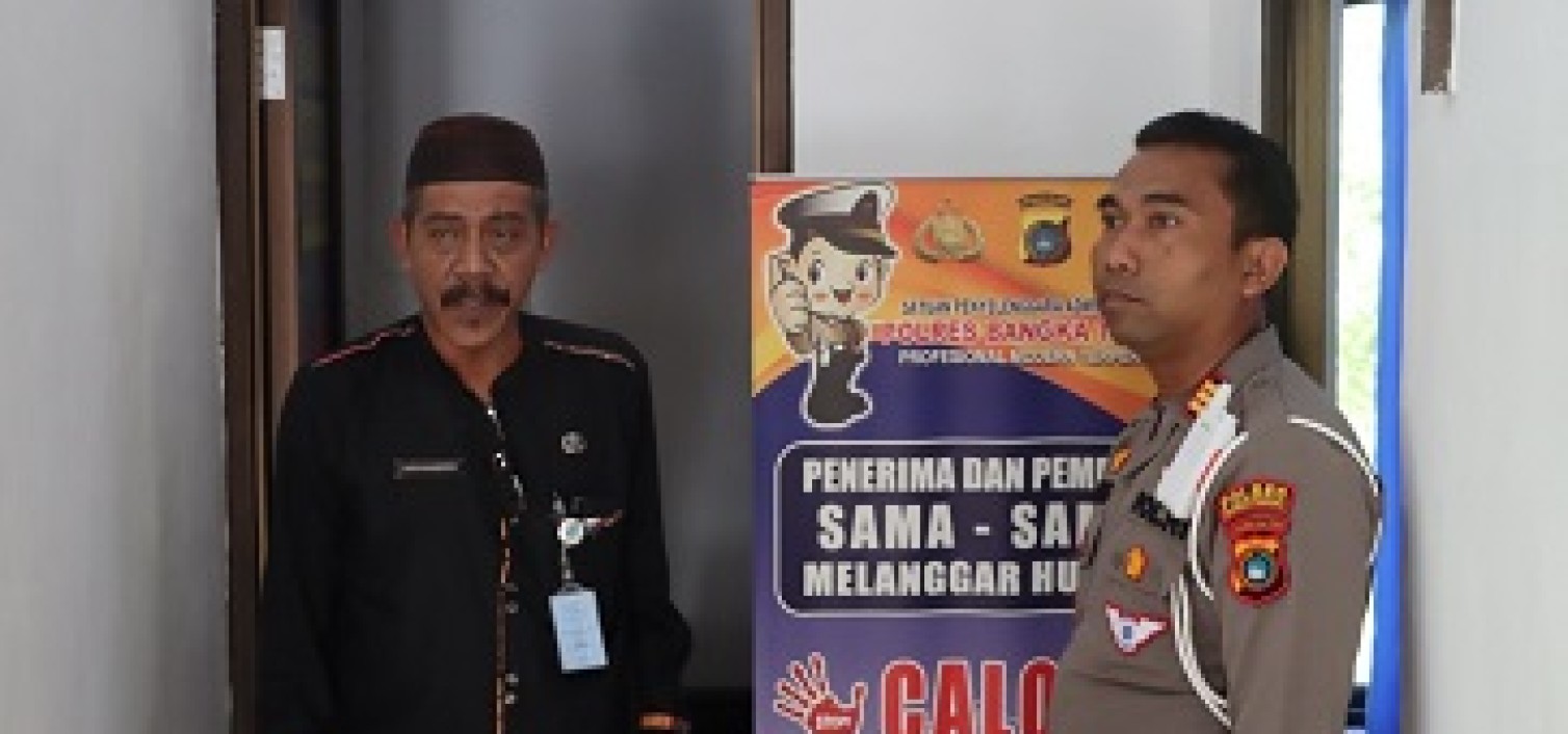 Salah satu Tim Penilai Apresiasi Pelayanan Publik Satpas Polres Bangka tengah