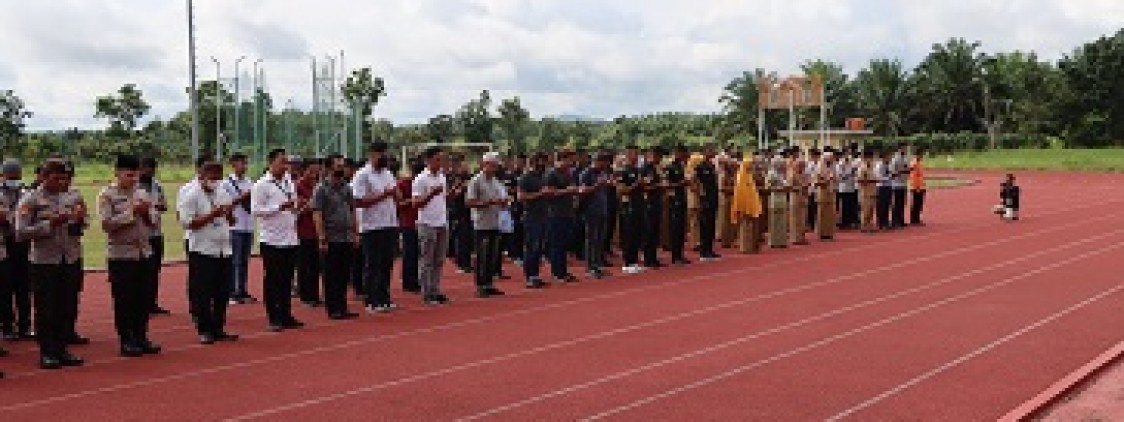 Duka KanJuruhan, Polres Bateng dan ASN Pemkab Doa Bersama Di Stadion