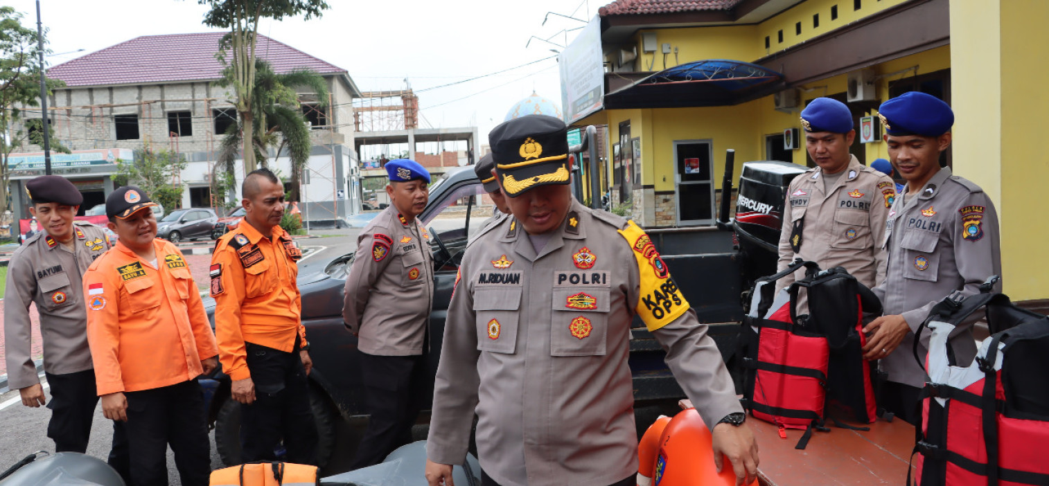 Antisipasi bencana alam, Polres Bangka Tengah serta BPBD Kab. Bangka Tengah apel pengecekan peralatan tanggap bencana