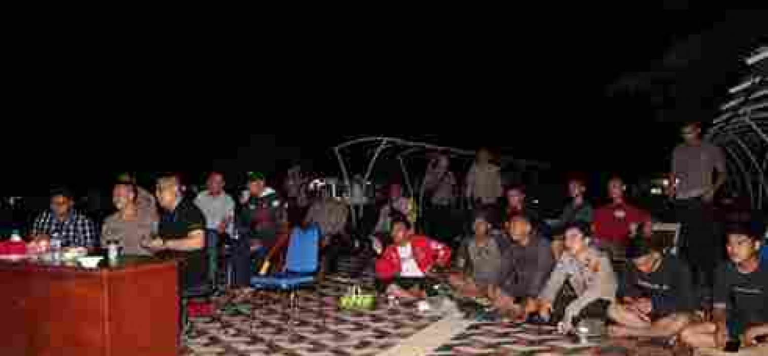 Nobar Dengan Masyarakat, Polres Bangka Tengah Melekat Bersama Masyarakat