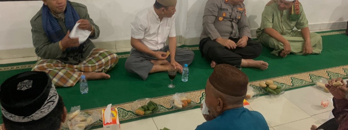 Program subuh berkah sarana Kapolres Bateng serap aspirasi warga.