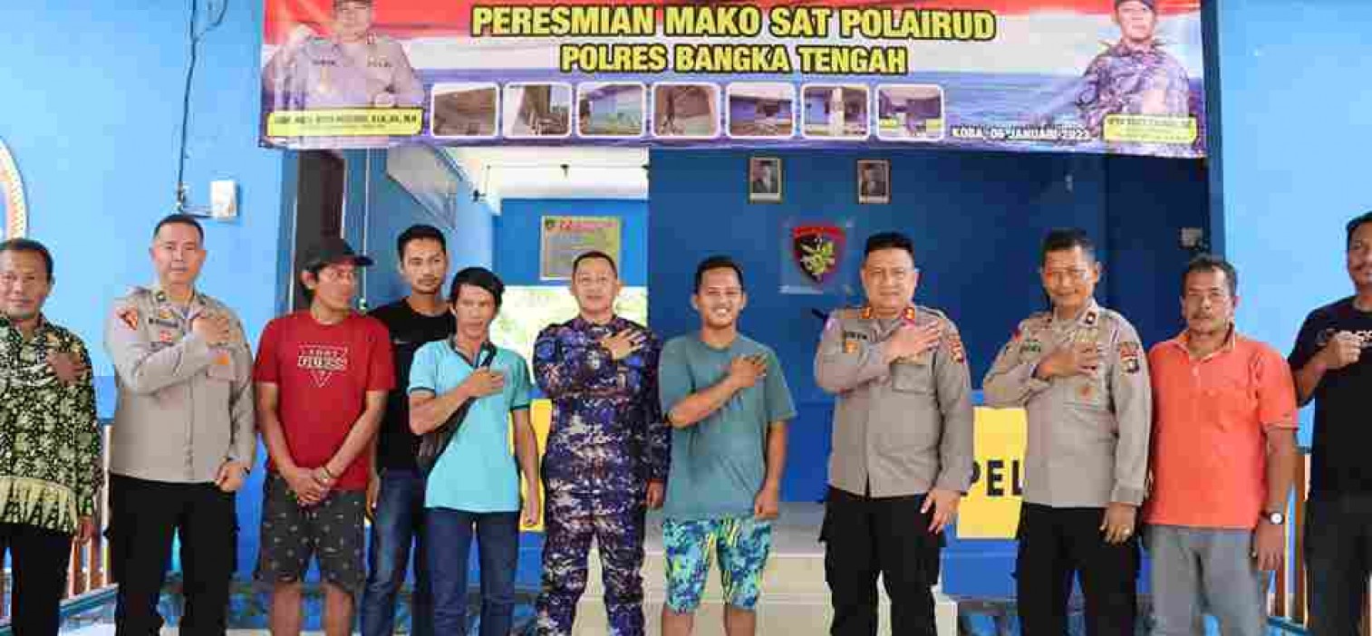 Syukuran peresmian kantor Sat Pol Airud AKBP Risya sekaligus gelar Jumat Curhat bersama masyarakat Desa Kurau Timur.