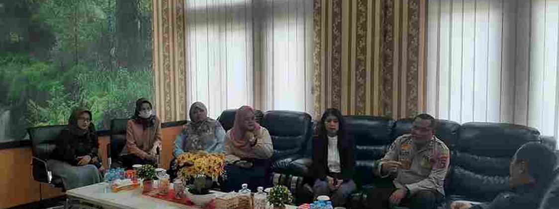 Per erat silaturahmi Kapolres Bangka Tengah kunjungi kantor Pengadilan Negeri Koba.