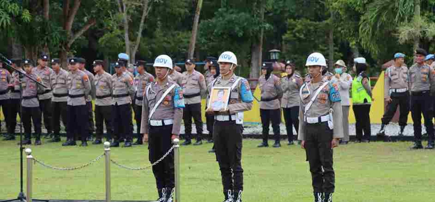 Polres Bangka Tengah lakukan upacara PTDH personil karena kasus Penipuan