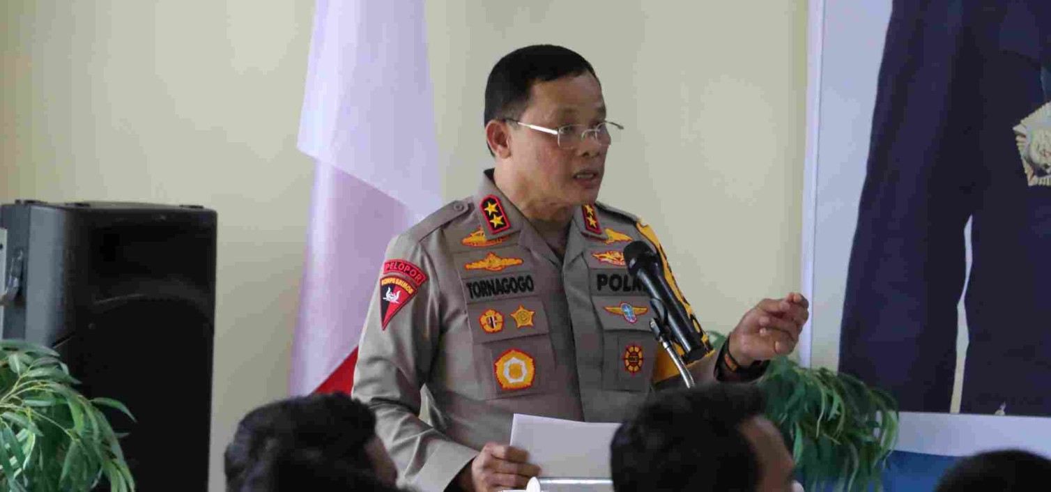 “Kunjungan kerja ke Polres Bangka Tengah, Kapolda berikan arahan kepada para personil”