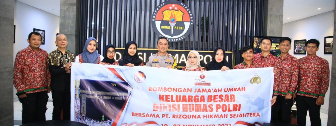 Kadivhumas Polri Berangkatkan 15 Orang Ibadah Umroh Dalam Rangka Hari Jadi ke-72 Humas Polri