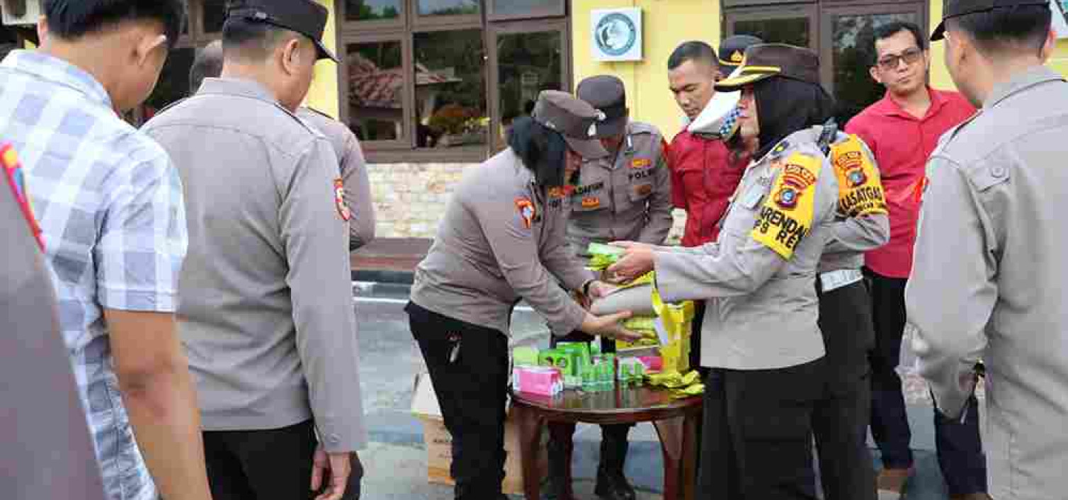 Jamin Kesehatan Personil OMB, Kabag Ops Polres Bateng Berikan Obat dan Suplemen.