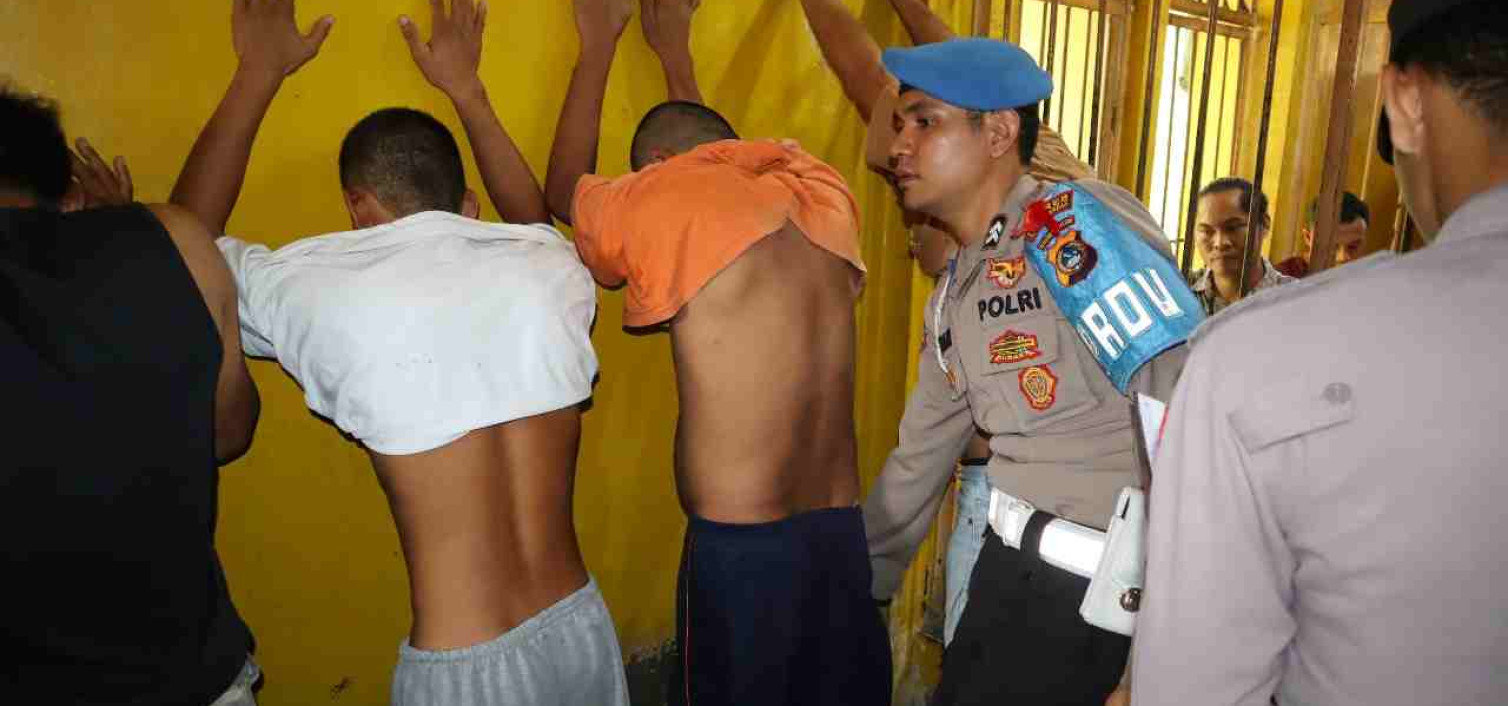 Antisipasi dan Cegah Hal mencurigakan Tahanan,Polres Bangka Tengah Razia Ruang Tahanan