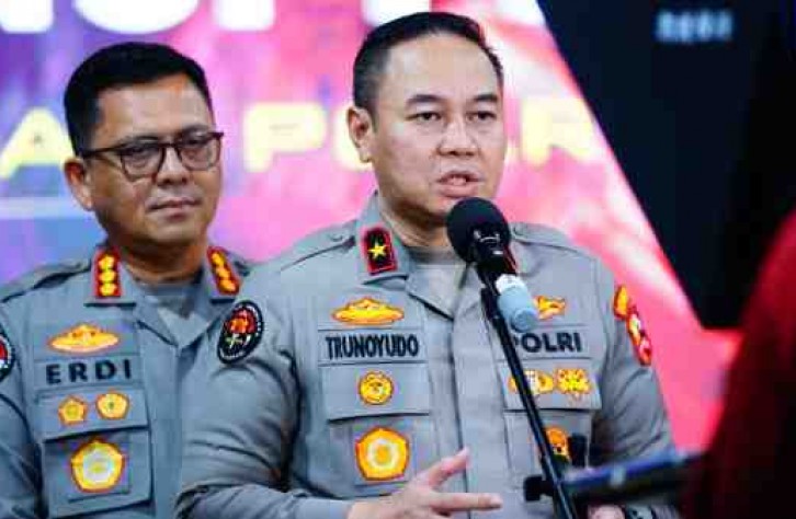 Densus 88 AT Polri Tangkap Tiga Terduga Teroris Anshor Daulah Jateng