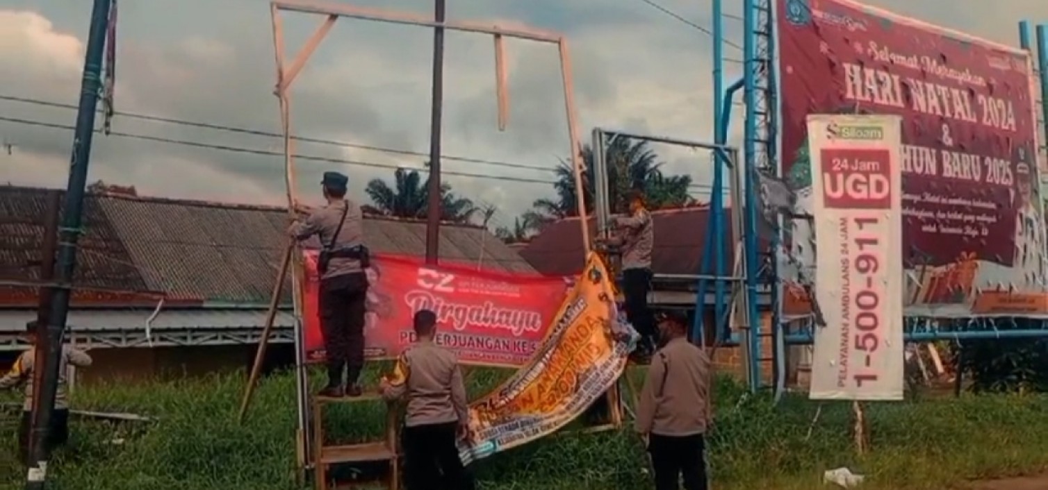Polsek Namang Polres Bangka Tengah Pemasangan Spanduk Himbauan Kamtibmas