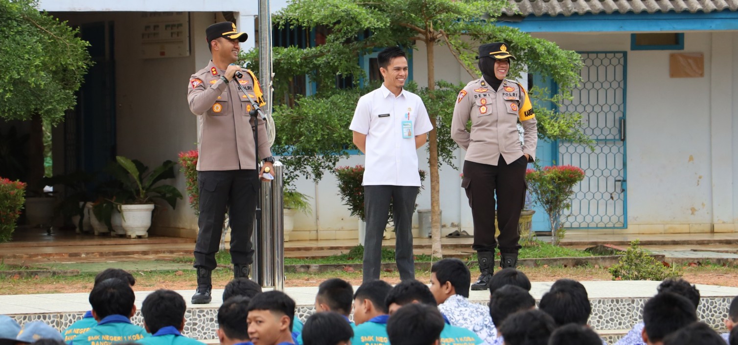 Tingkatkan Kesadaran Berlalu Lintas, Polres Bangka Tengah Gelar Sosialisasi di SMKN 1 Koba