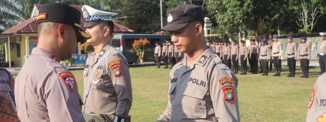 Polres Bangka Tengah Gelar Upacara Hari Kesadaran Nasional dan Berikan Reward kepada Personel Berprestasi