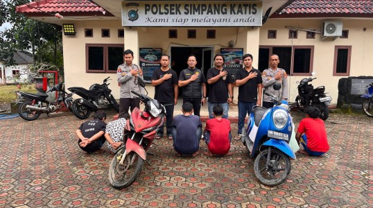 Polsek Simpangkatis Ungkap Kasus Pencurian dengan Pemberatan di Kebun Sawit Desa Terak