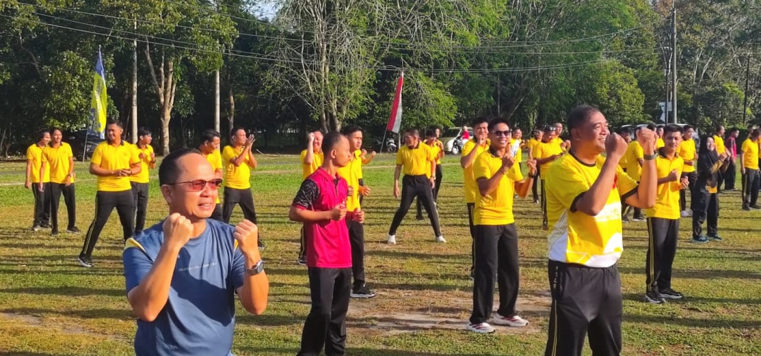 Polres Bangka Tengah dan Pemkab Gelar Senam Bersama Sambut HUT RI ke-80