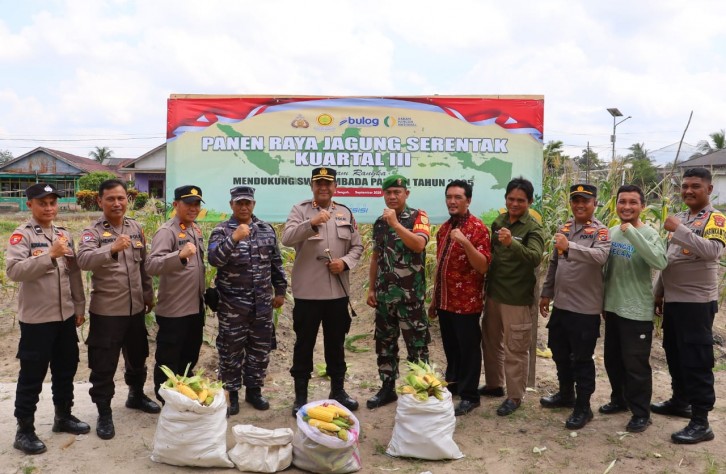 Kapolres Bangka Tengah Hadiri Panen Jagung Manis Serentak di Sungaiselan