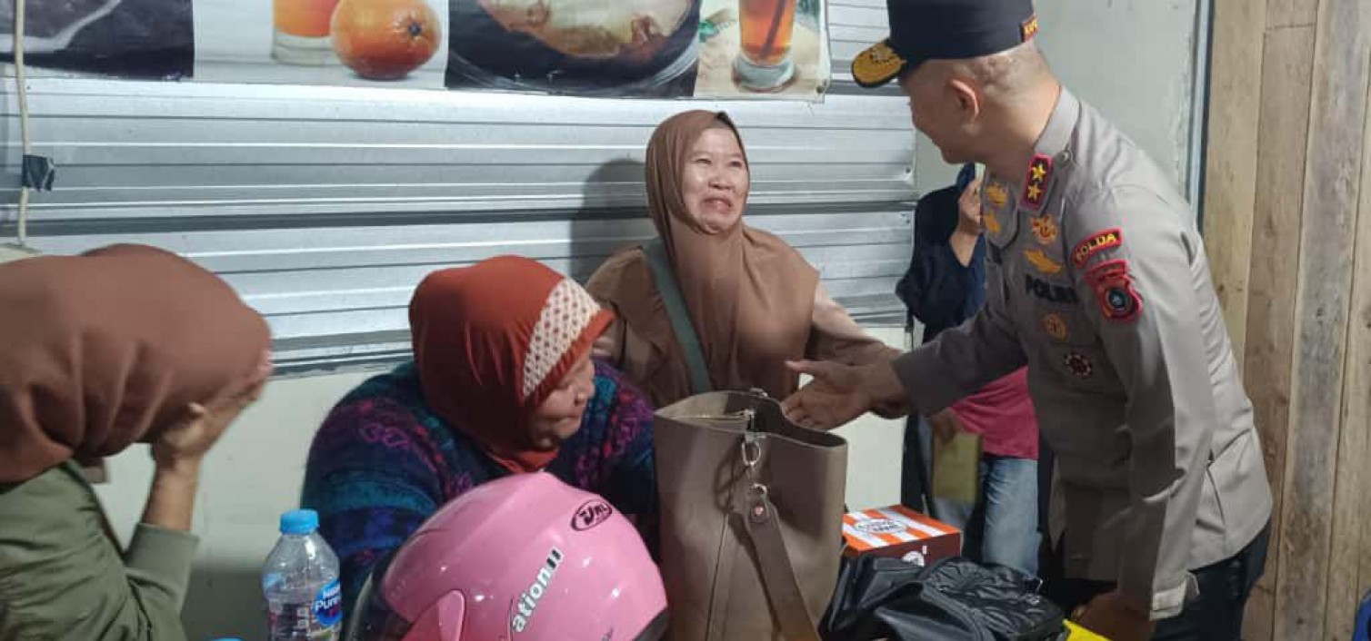 Temui Pedagang Terdampak Unras Di PT. Timah, Kapolda Babel Sampaikan Maaf Dan Siap Bantu Perbaiki
