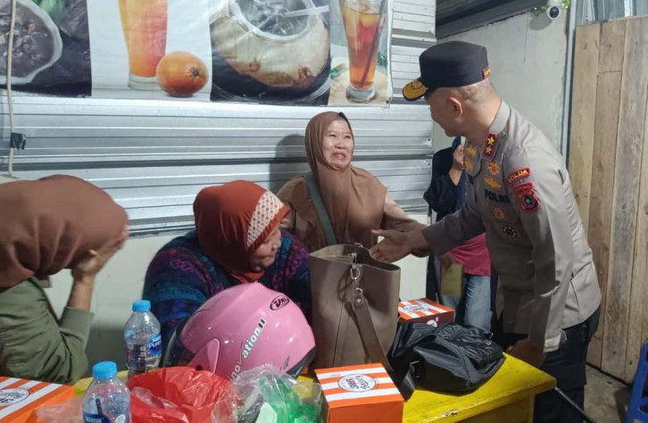 Temui Pedagang Terdampak Unras Di PT. Timah, Kapolda Babel Sampaikan Maaf Dan Siap Bantu Perbaiki
